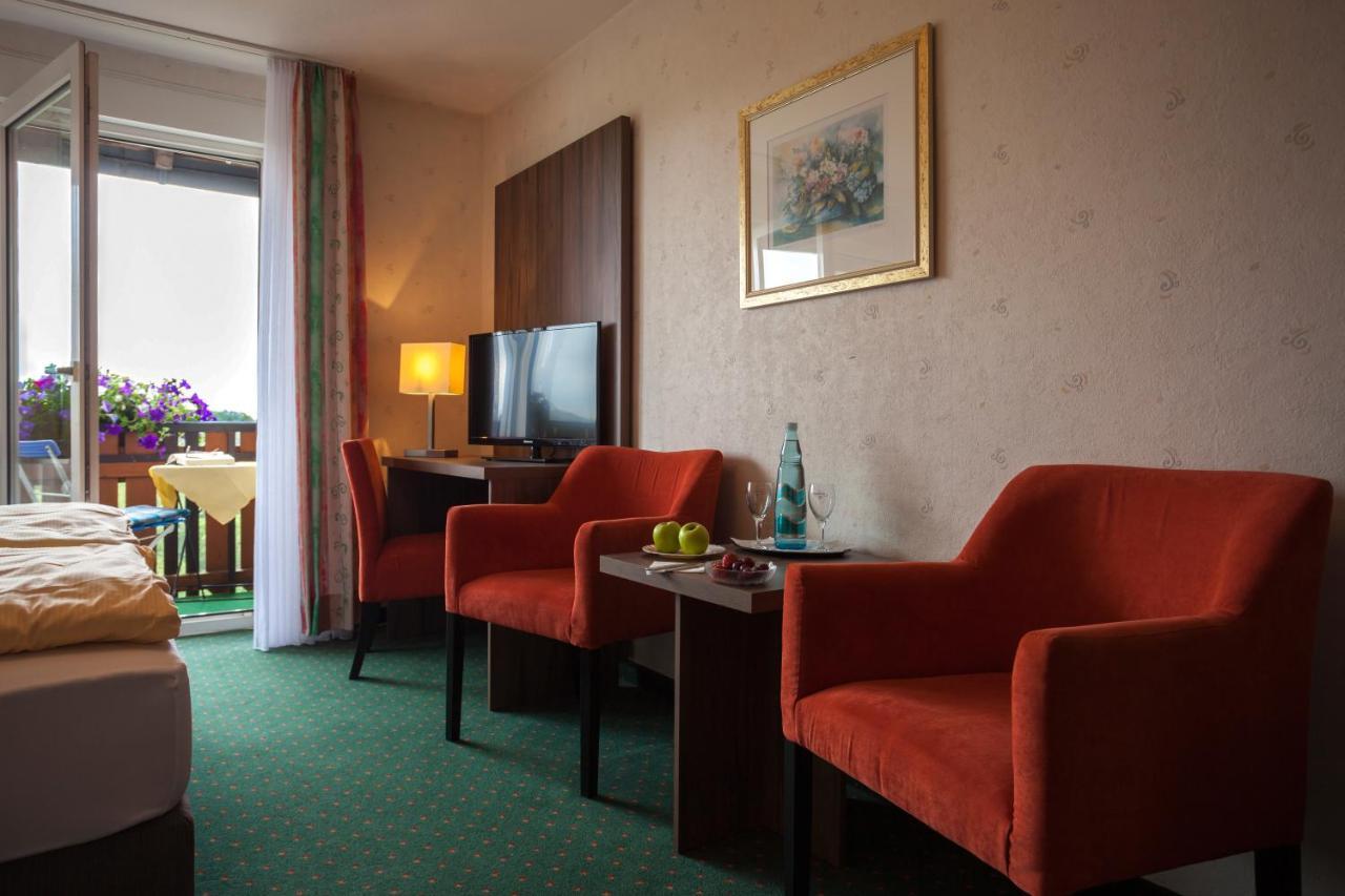 Hotel Berghof Вилинген Екстериор снимка