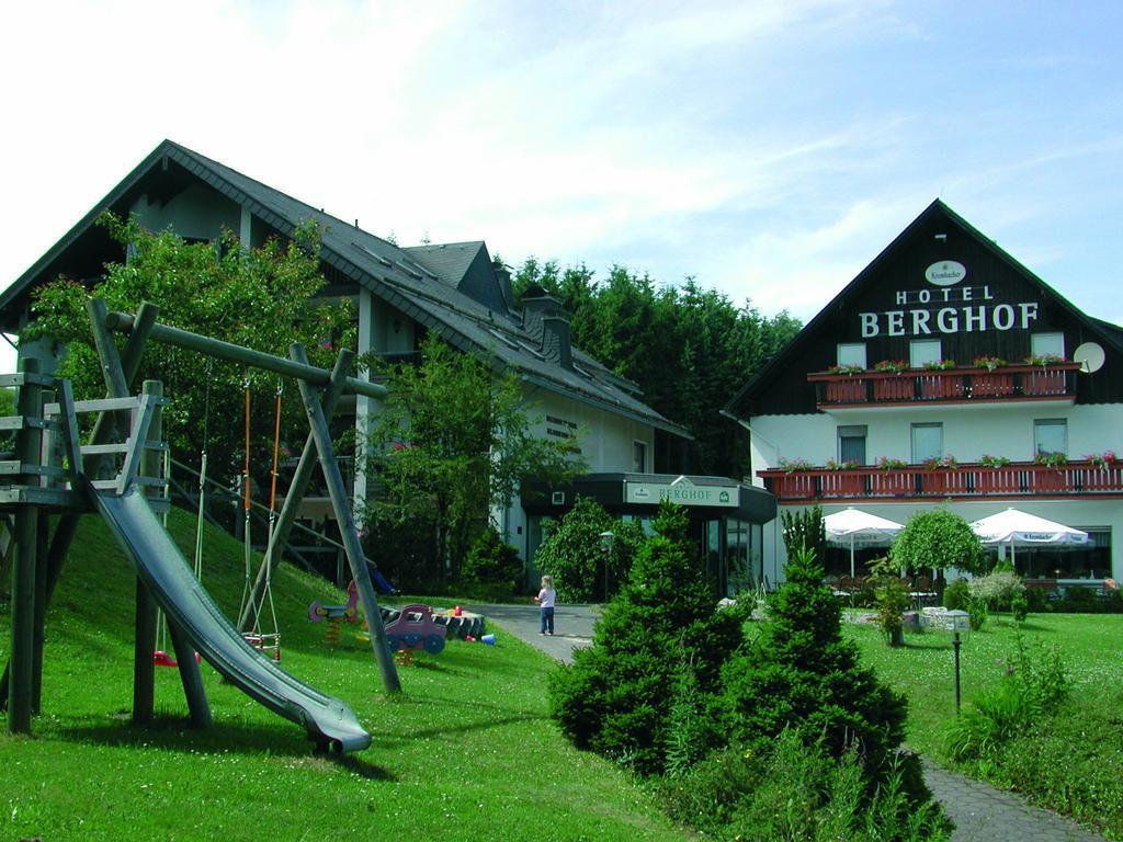 Hotel Berghof Вилинген Екстериор снимка