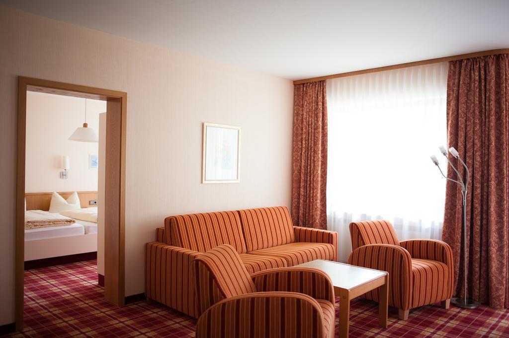 Hotel Berghof Вилинген Екстериор снимка